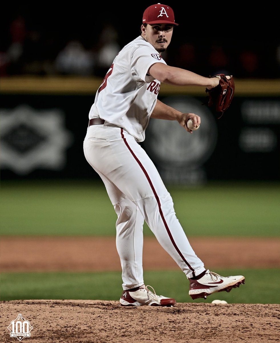 bigdonkey47's tweet image. Wanna hear something crazy? 3 different brothers pitching at 3 different schools earned a win in relief this week:
Evan Taylor- Arkansas tonight
Grant Taylor- LSU on Sunday
Collin Taylor- UAB on Sunday