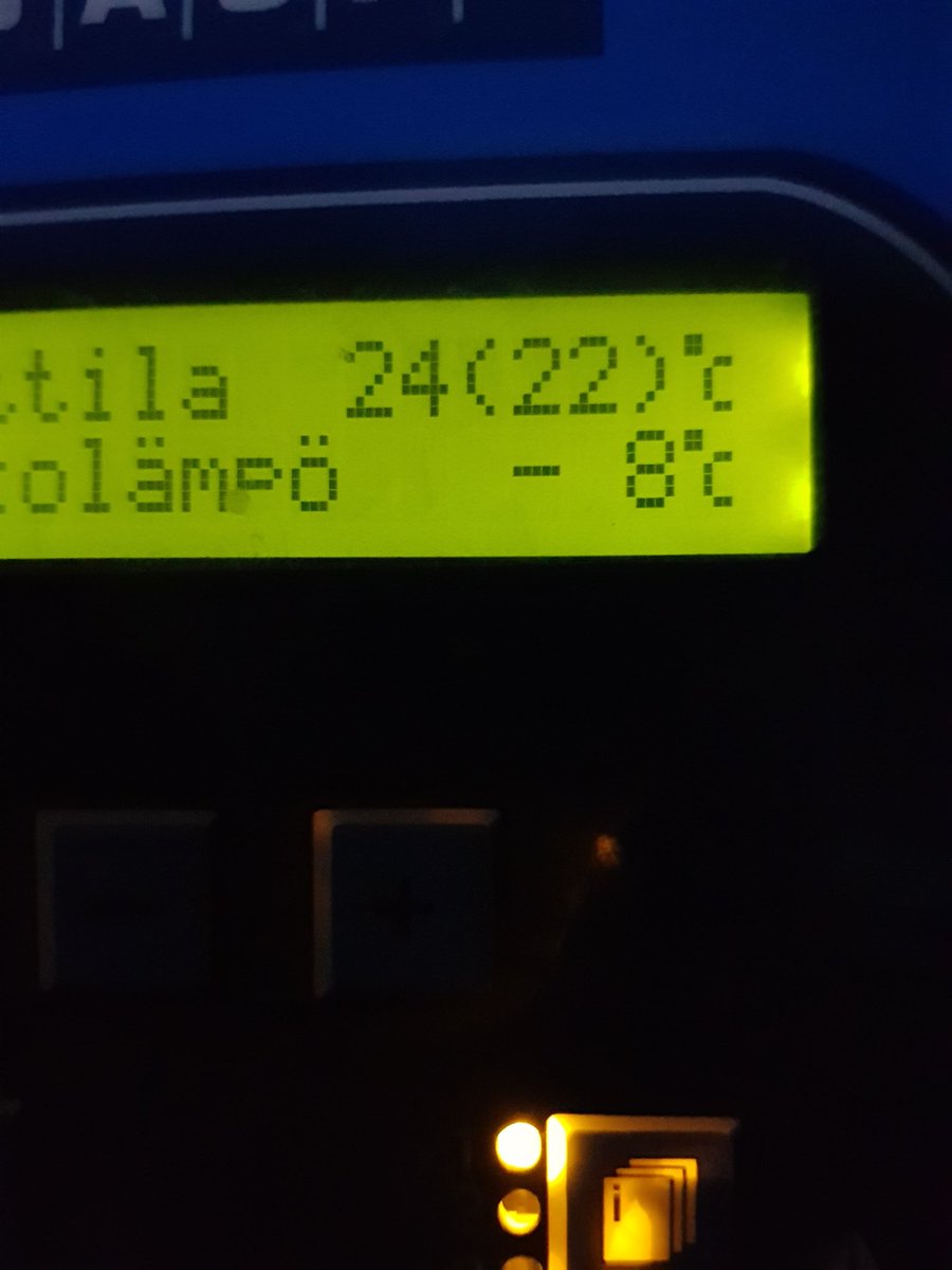 KirsiRuotsalain's tweet photo. Huomenta, se ois sitten keskiviikko, maaliskuu lähenee loppuaan ja sisälläkin on kylmä 18,4°. Ehkä otan ☕ ja mietin #ilpi säätöjä kohta uudelleen. Ja muistakaa edelleen pysyä pystyssä! #SääRouva https://t.co/5R4xClAb4v