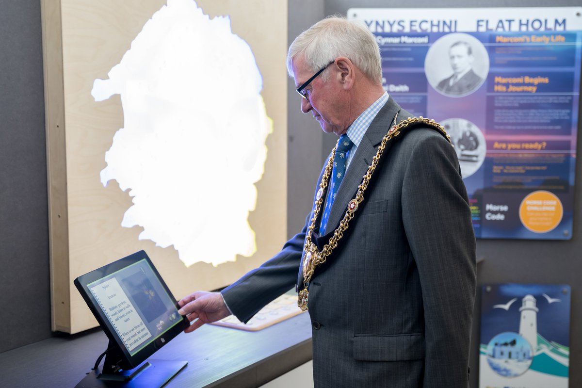 fionacarroll123's tweet photo. It was a pleasure to meet the lord mayor of Cardiff and lady mayoress, Rod &amp; Sue McKerlich at the launch of our DAPTEC Flat Holm project @techniquest. #dataimpressionists @daptechnology @YardDigital
 @VisitCardiffBay #EUFundsCymru #EUFunds 
@WG_innovation @CMetSEngagement https://t.co/Prz7lCNwfX