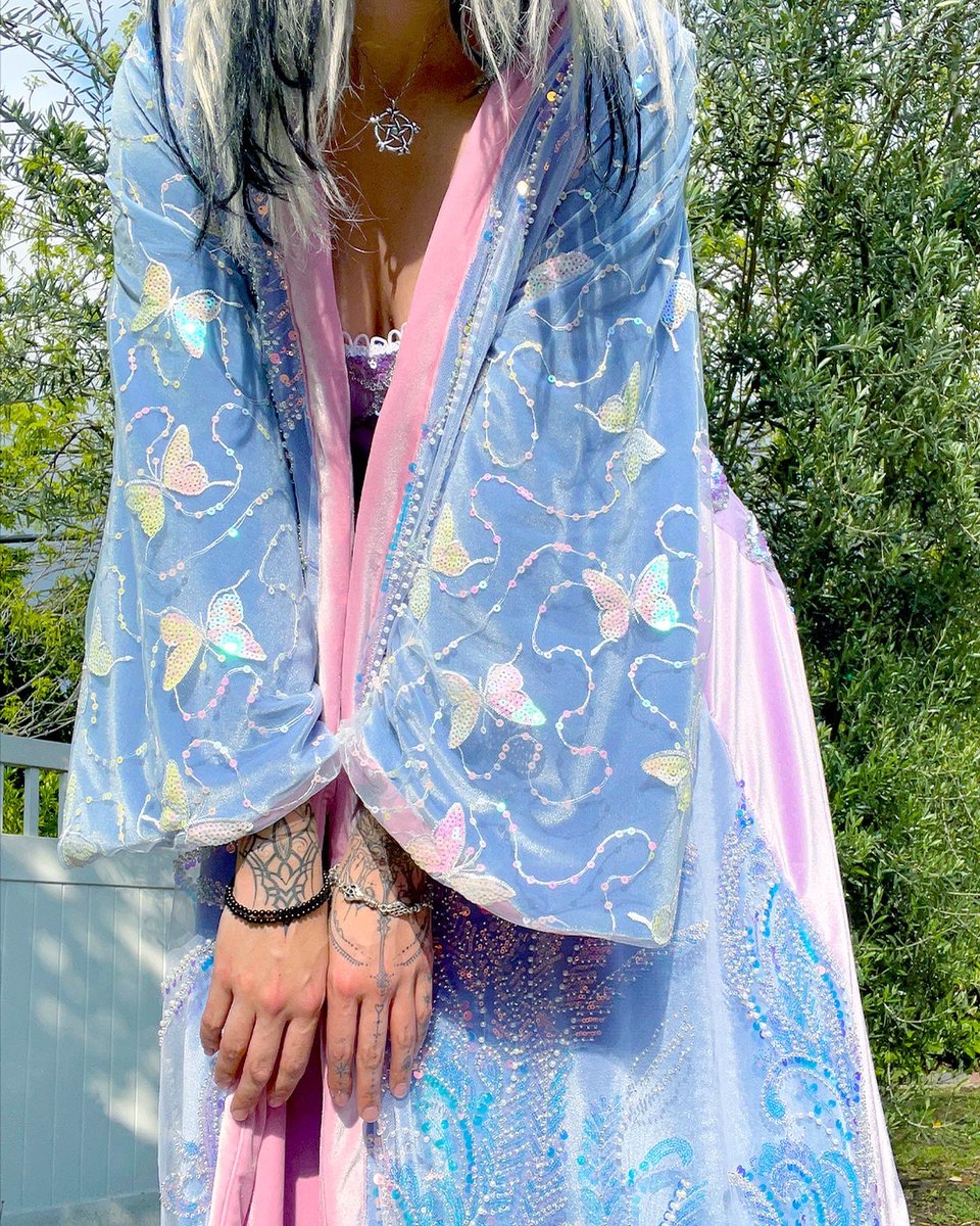 discolem's tweet photo. lux x disco: wish upon a star robe ⭐️ https://t.co/63T7BWYP0e