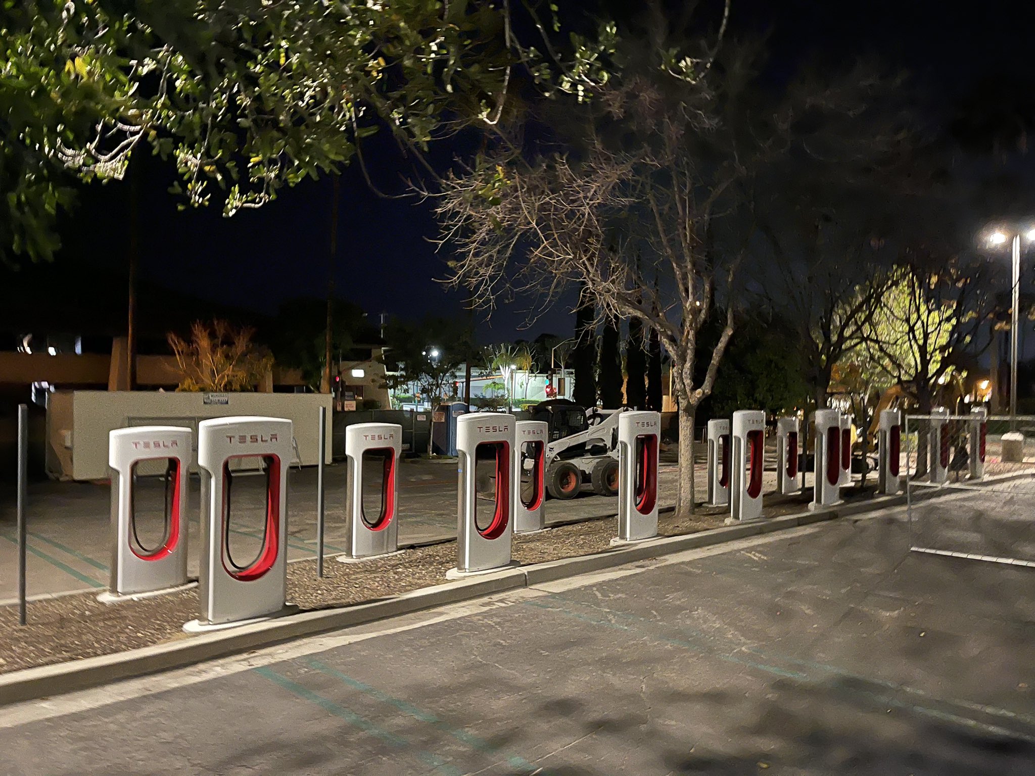 ChargeGo on Twitter "Late night Supercharger spotting in Calabasas