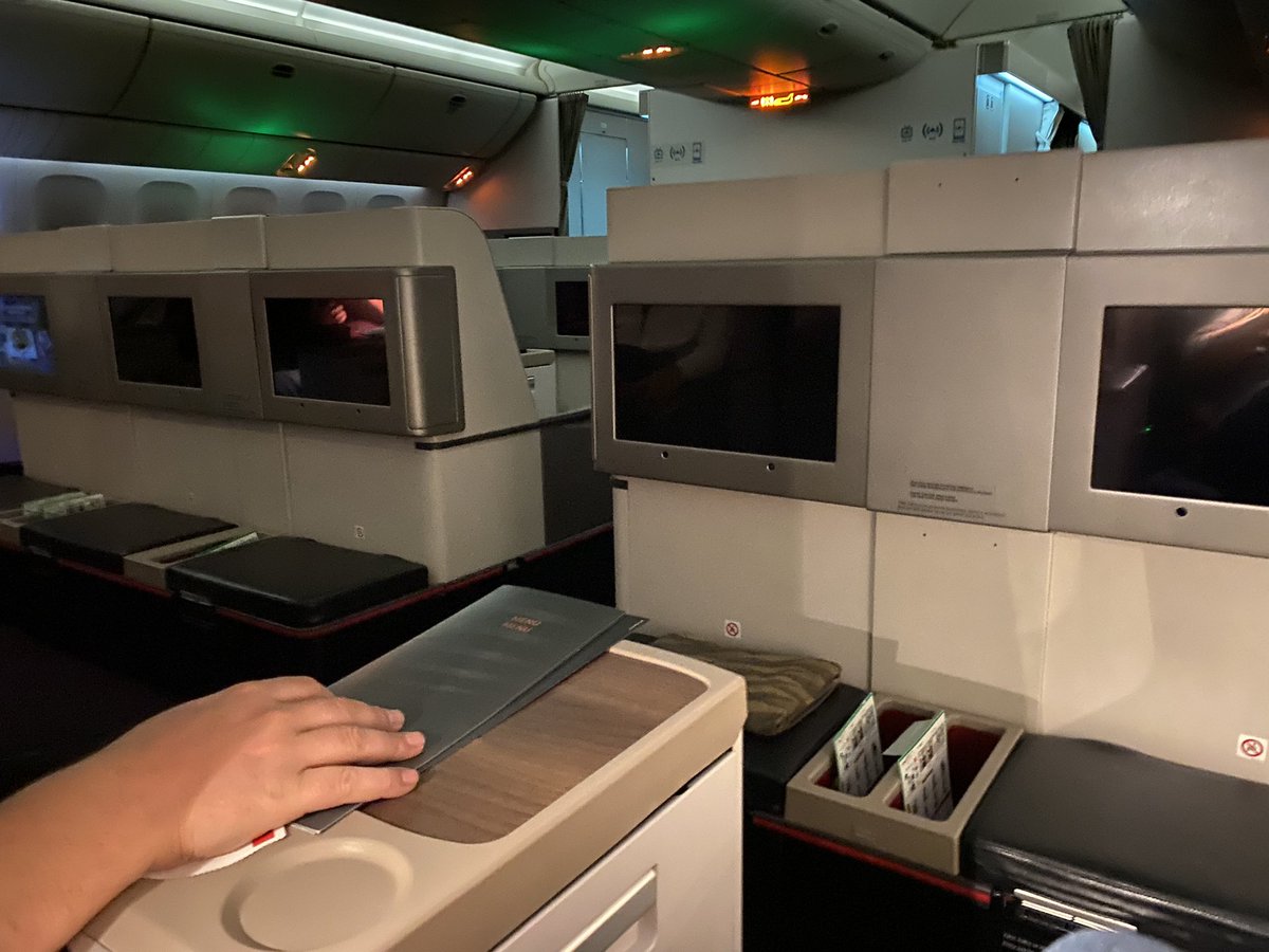 CaptBob_Nomadic's tweet photo. Heading to Istanbul on @TurkishAirlines #TK10 LAX-IST tonight. B777 sucking up the lights of LA on climb out. That carpet of lights never gets old! @aidan_allen101 and @JTTsteve also heading to Turkey tonight. https://t.co/b7A0GaXikZ