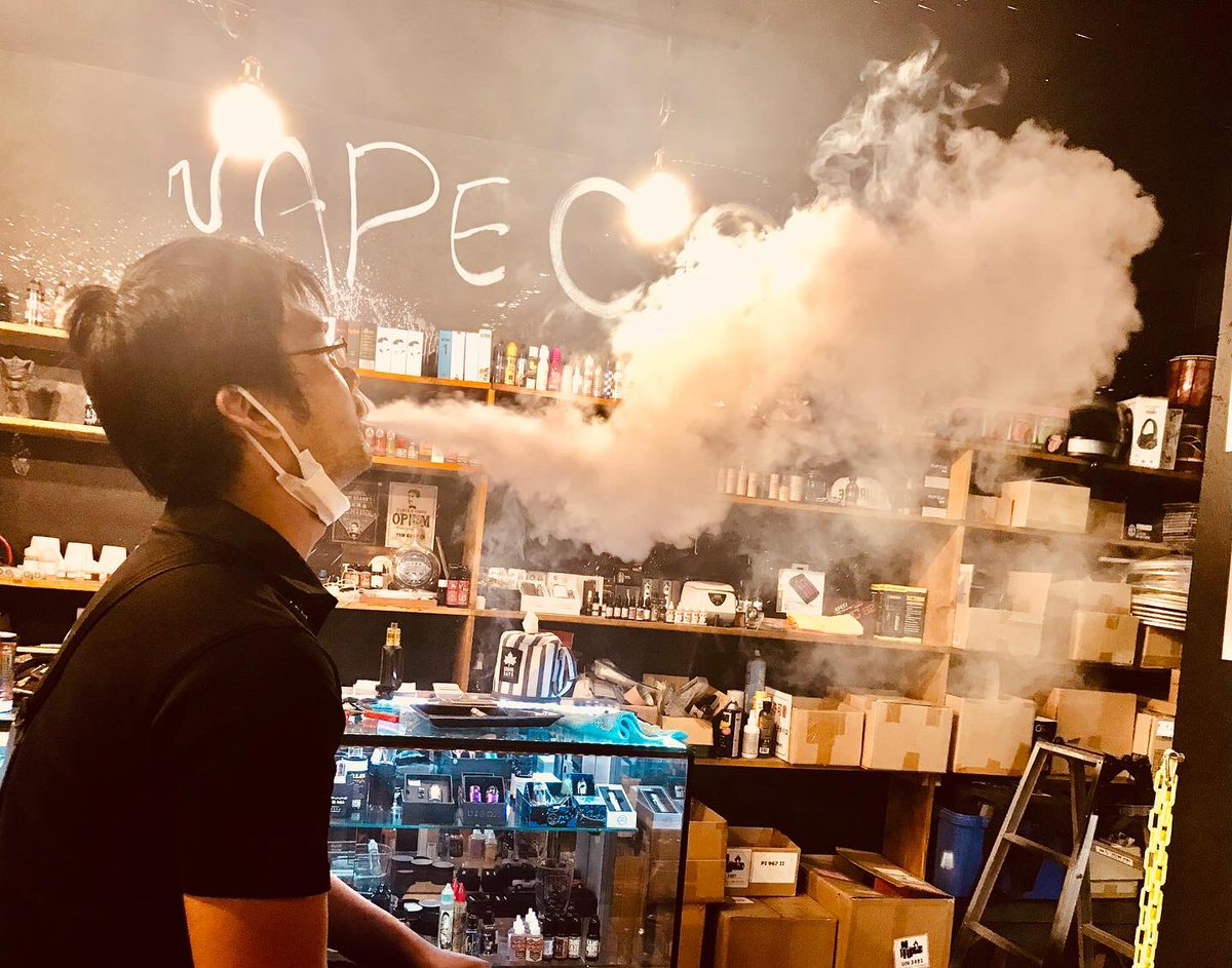smokeride_gogo's tweet photo. ビルドって楽しいね♪
GOON RDA素敵っす‼️
お気に入りのリキッドで
JETっ〜😁
美味しい笑顔最高です❤️
ありがとう御座いました😊
VAPE電子タバコC.C
越谷市大袋駅東口徒歩2分
048-971-9622
#vape #vapecc #vape好きな人と繋がりたい #電子タバコ専門店 #rda #goonrda #smokeride #ripevapes #livefast https://t.co/HxehKiKy4E