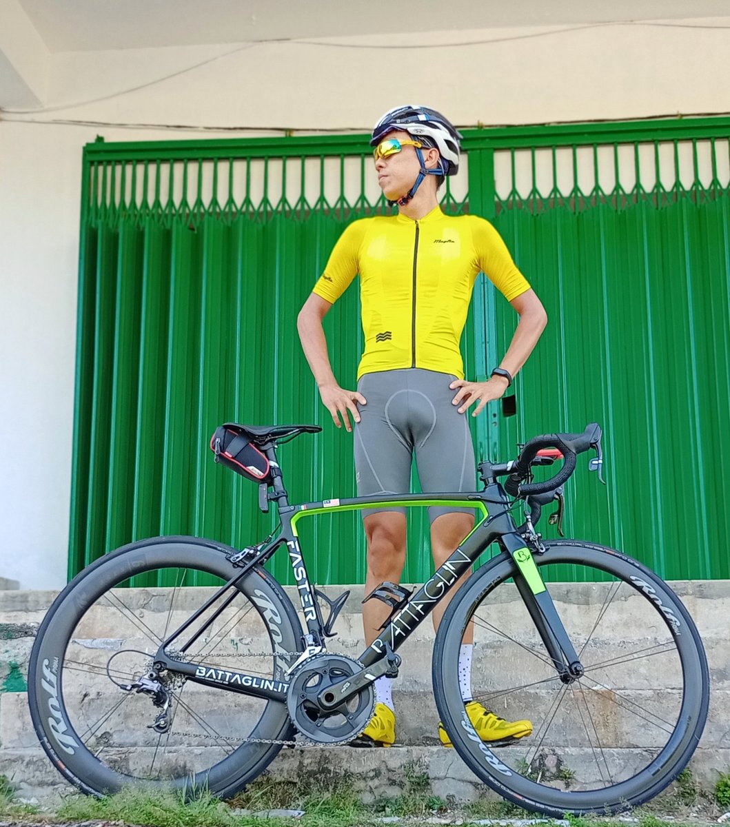 EdwinKit93's tweet photo. Yellow Day https://t.co/lL9yEeuCvL