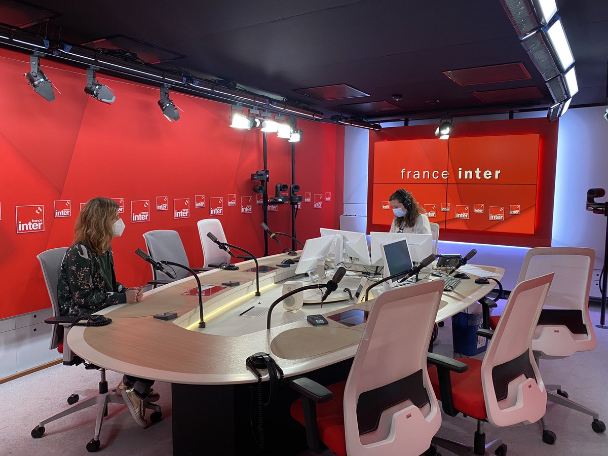 anneblondat's tweet photo. 📻 @payen_laetitia en direct sur @franceinter pour #monenfantcyclone @Ed_Flammarion #journeemondialedestroublesbipolaires #bipolarite #enfant https://t.co/9bpCzDkp7N