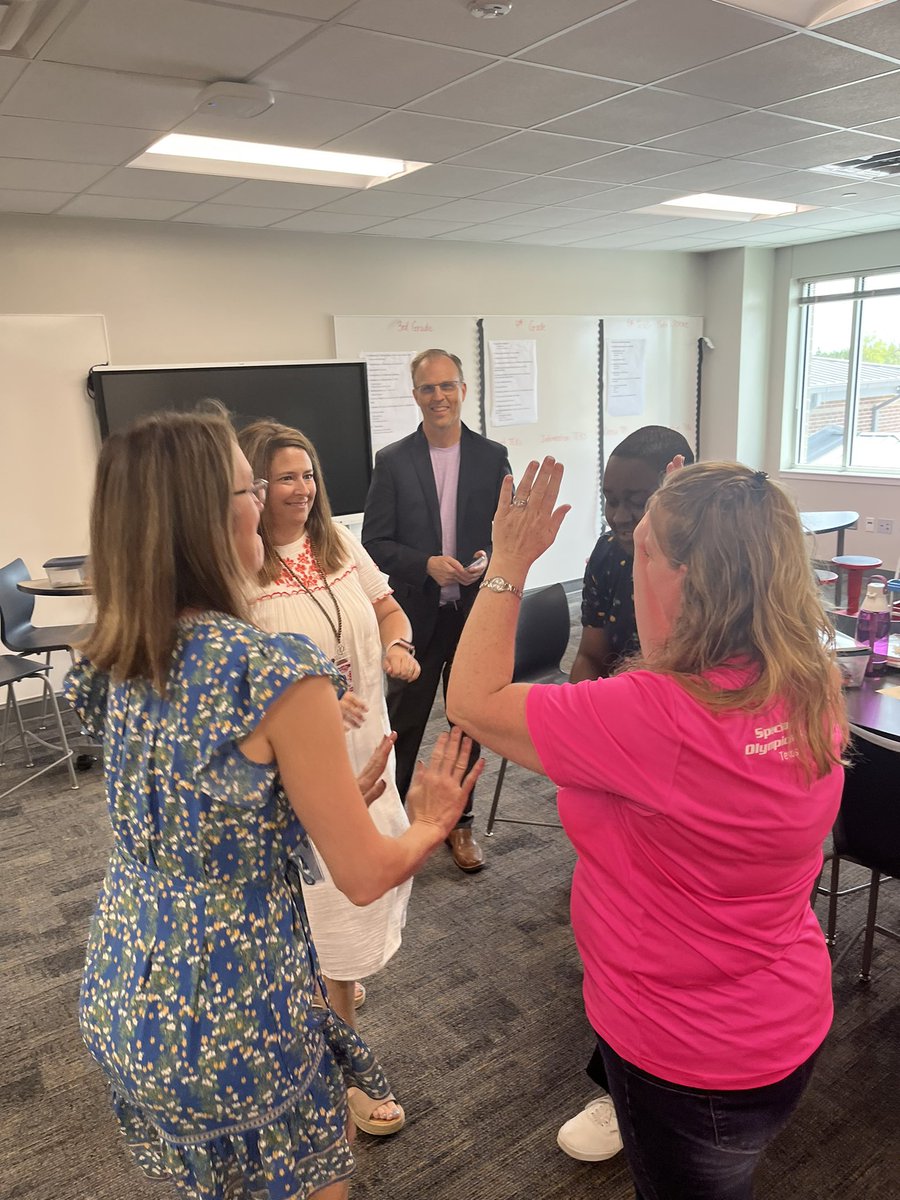 PineBurrCISD's tweet photo. Teachers enjoyed their PD session on how to make math culturally relevant for our EBs! Thank you @EwingLearning for visiting our campus. We look forward to your next visit! @ClauThomas11 @AnastasiaMacke2 @ClancyMathMom @SciMaTeach @MrsSilva75 @MariaSilvaCISD @doc_sanford https://t.co/Haa5G0QlqQ