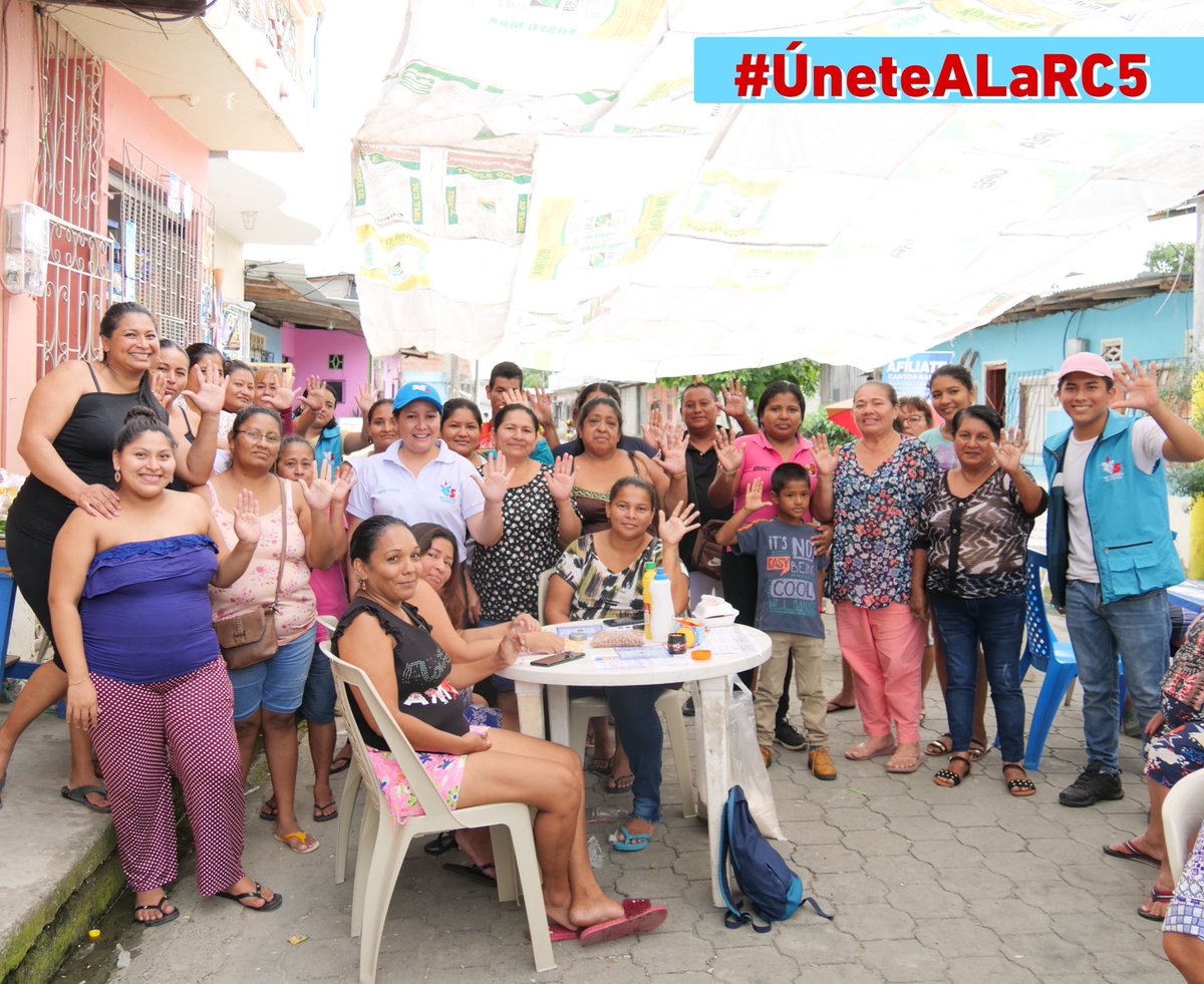 SandyGm33's tweet photo. ¡Gracias #Balao por el multitudinario apoyo! 💪🏼🙎🏻♀️
Seguimos #afiliando a más Balaosenses que saben que antes estábamos mejor.
📍Barrio San Jacinto y Sector Virgen del Cisne.
¡Vamos a recuperar la patria! @MashiRafael @parischiquitoo @marcelaguinaga @MabelEsTriunfo @RC5Oficial https://t.co/OaAnAAuk2H