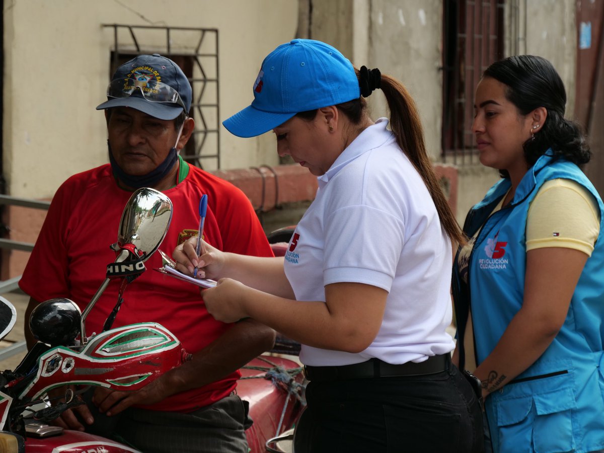 SandyGm33's tweet photo. ¡Gracias #Balao por el multitudinario apoyo! 💪🏼🙎🏻♀️
Seguimos #afiliando a más Balaosenses que saben que antes estábamos mejor.
📍Barrio San Jacinto y Sector Virgen del Cisne.
¡Vamos a recuperar la patria! @MashiRafael @parischiquitoo @marcelaguinaga @MabelEsTriunfo @RC5Oficial https://t.co/OaAnAAuk2H