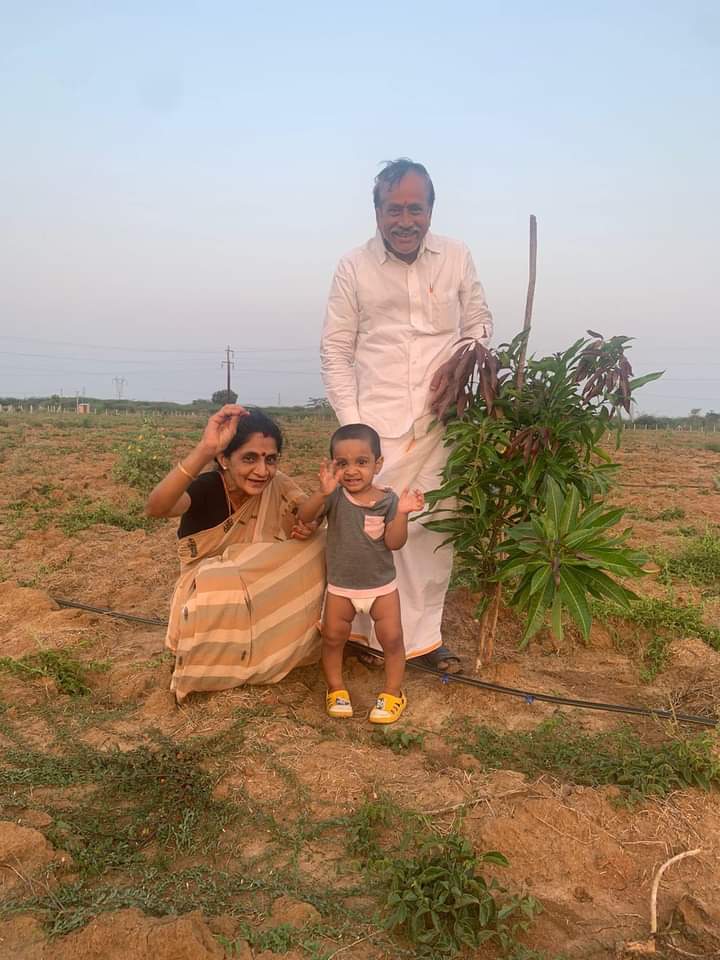 HRajaBJP's tweet photo. பேரனுடன் ஓர் இனிய மாலைப்பொழுது… https://t.co/G2Ap4WydmV