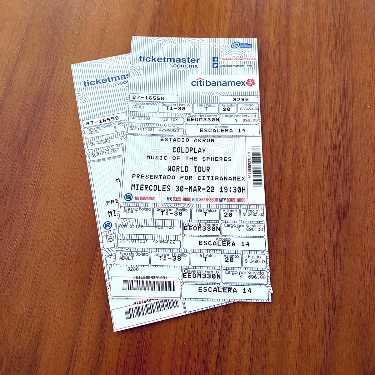 SoyRomas's tweet photo. Viva la vida y así! #ColdplayGdl https://t.co/mXQAxmjHcK