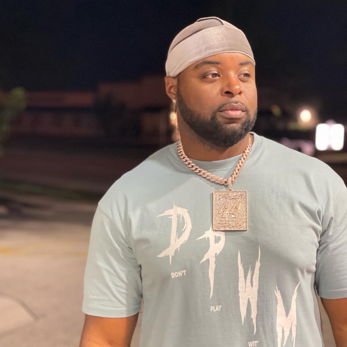 DrippyRags's tweet photo. Grey Wolf Velvet Durag 🔥🔥🔥 https://t.co/l1pffa3Y5p