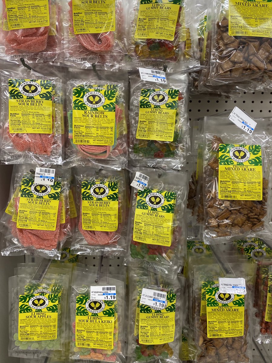 PadmaLakshmi's tweet photo. So many different snacks to try!! https://t.co/lgZrOwrBQX