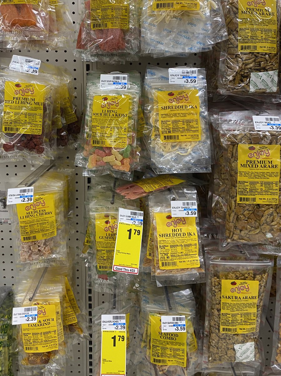 PadmaLakshmi's tweet photo. So many different snacks to try!! https://t.co/lgZrOwrBQX