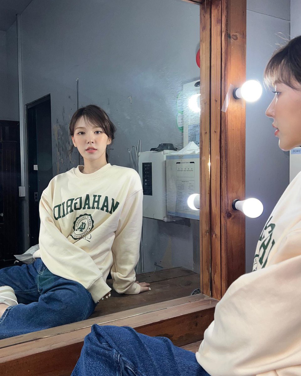 RV_WendySW's tweet photo. 파랗게💙 https://t.co/HN5pKvSKc0