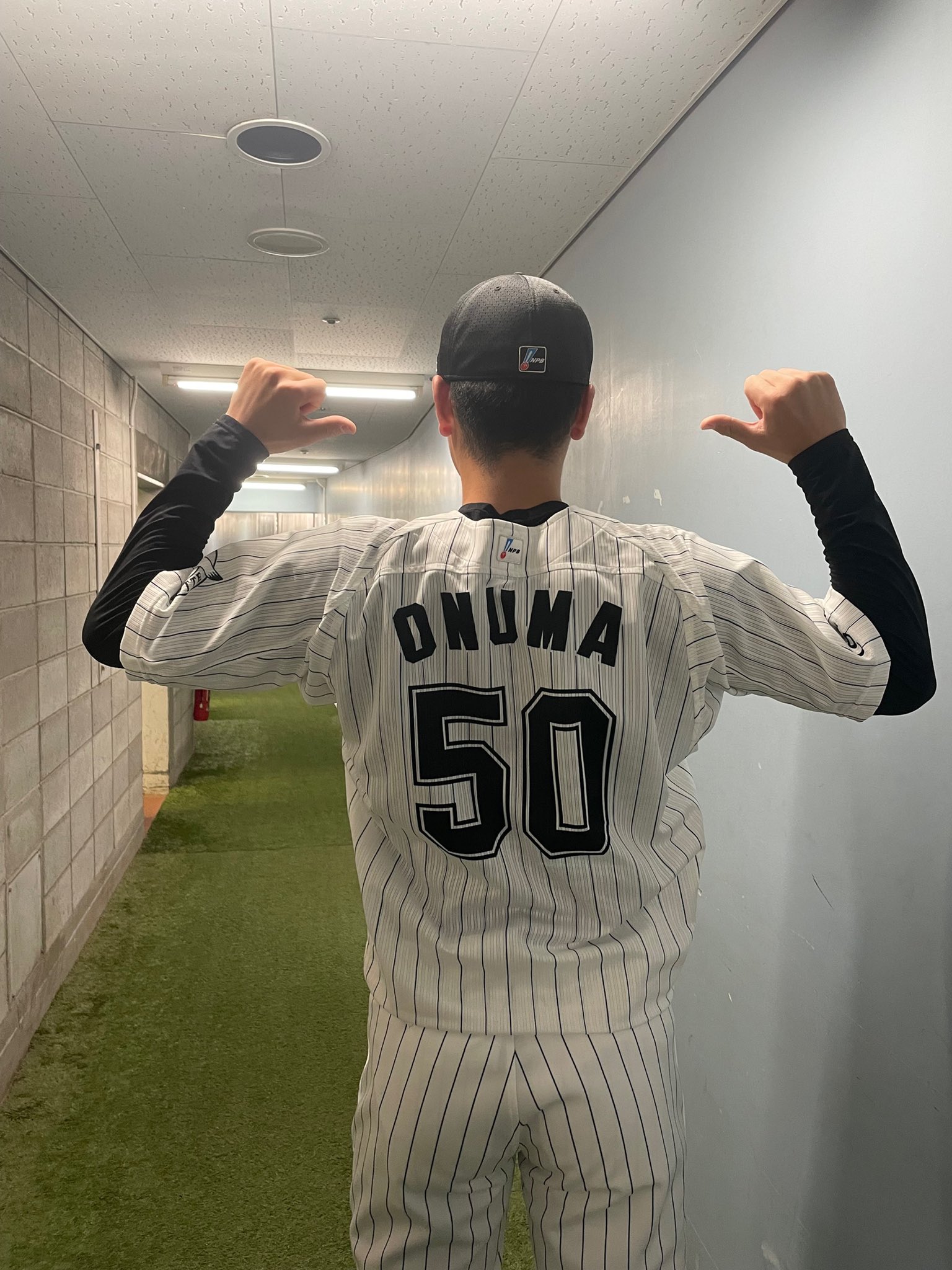 千葉ロッテマリーンズ 広報室 昨日初めてお披露目した背番号 50 どうですか Chibalotte Marinesnation 広報 小沼健太 T Co Xqsdyddtre Twitter