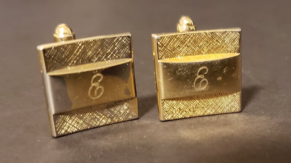 RNRPITSTOP's tweet photo. Rockology Auctions. BID TODAY
https://t.co/qLPi2yLUAX

95% of the artifacts NO RESERVE

Elvis Presley personal jewelry, Jerry Lee Lewis career artifacts, Charlie Daniels stage clothing, Tanya Tucker wardrobe &amp; more

#musichistory #elvis #brucespringsteen #memorabilia #autographs https://t.co/npGwqMsbWe