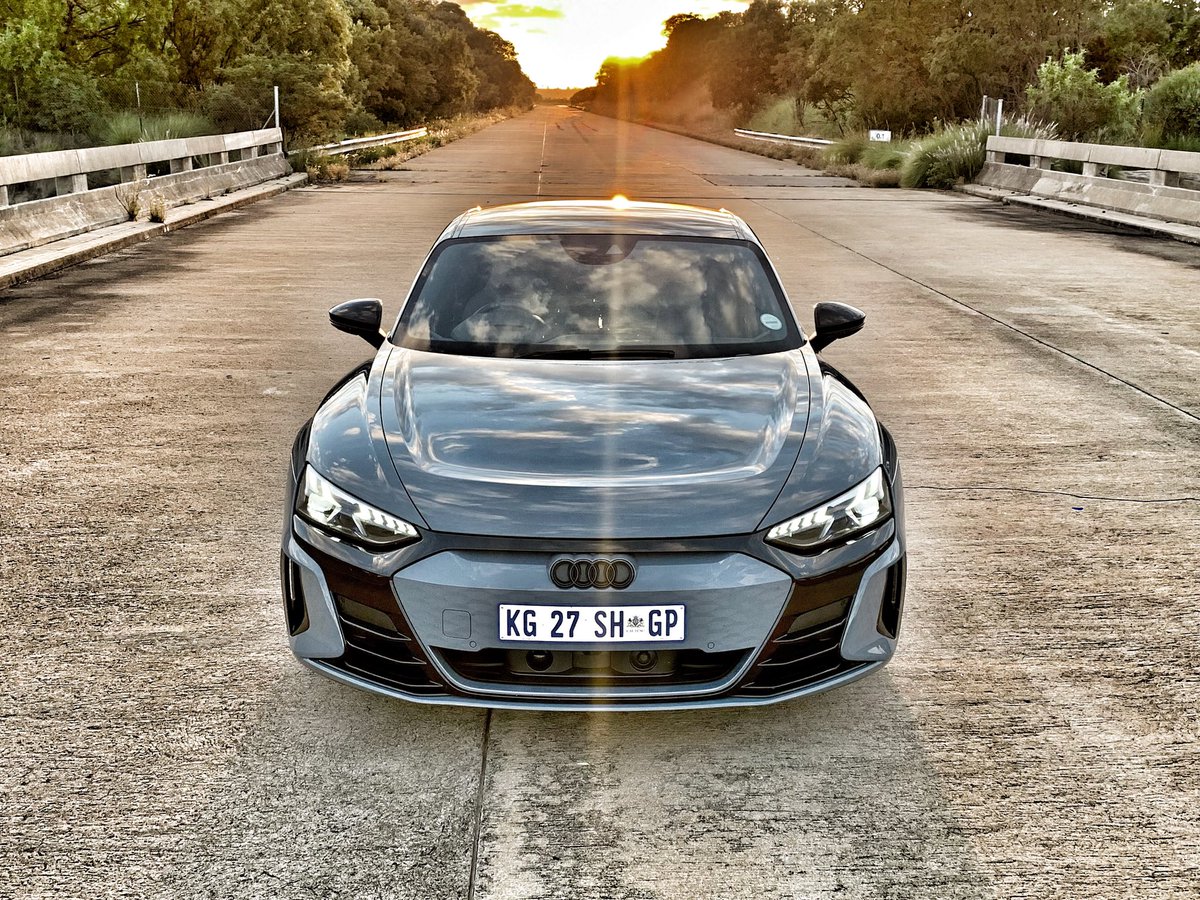 MarkJonesZA23's tweet photo. Welcome to .@audisouthafrica RS e-tron GT. itโs juiced up and ready to rumble. We finally get a chance to see if 440 kW of power and 830 Nm of torque can set some records at Gerotek.
#Audi | #AudiRS | #etronGT | #electrifyingfun | https://t.co/BgKYBCbKJ7