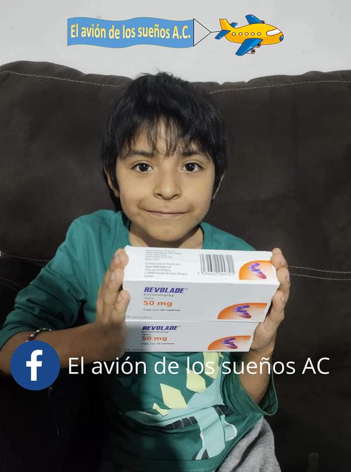 Aviond_suenosAC's tweet photo. A puebla llegaron 2 cajas de Revolade para que Kevin no interrumpa su tratamiento de anemia aplásica 🎗️✈️🦸
Gracias @NARIZROJAAC por hacerlo posible.
#Gracias #ElCancerNoEspera #Revolade #TuLuchaEsMiLucha #CancerInfantil https://t.co/7wXdDhCfif