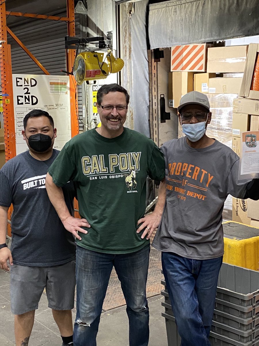 We got to celebrate Werku tonight! Werku is on our unload team and is a total rockstar! He was voted March Freight associate of the month! ⁦<a href="/geri4015/">Geri Downs</a>⁩ ⁦@RosebudOMalley⁩ ⁦@HDcmead⁩ ⁦<a href="/ZDEdwards/">Zack Edwards</a>⁩ ⁦<a href="/specialty4015/">HDRaibley</a>⁩ ⁦<a href="/HD4010MET/">Donald Bauschka</a>⁩