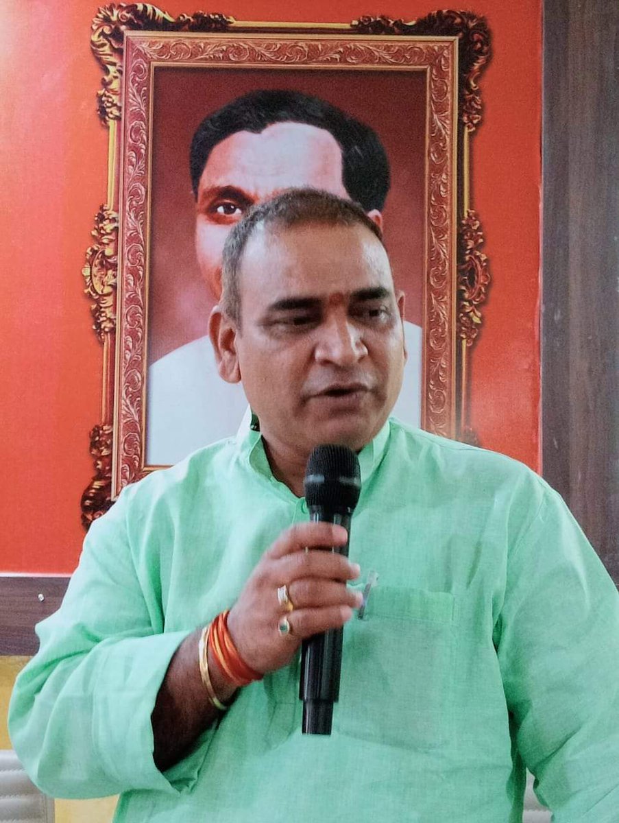 AjitSinghPal_'s tweet photo. मैं 'दिया' हूं मेरी फितरत है उजाला करना और लोग समझते हैं कि मज़बूर हूं जलने के लिए।
@YogiDevnath2 https://t.co/72nWWPkpm0