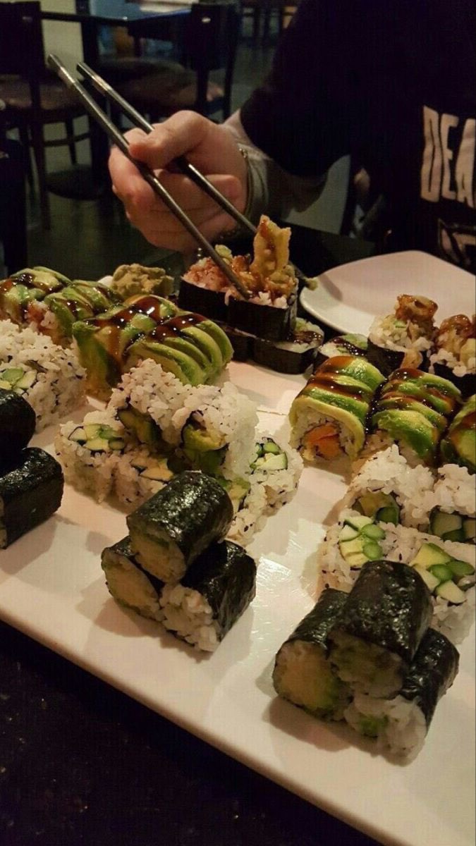 sushi date pls