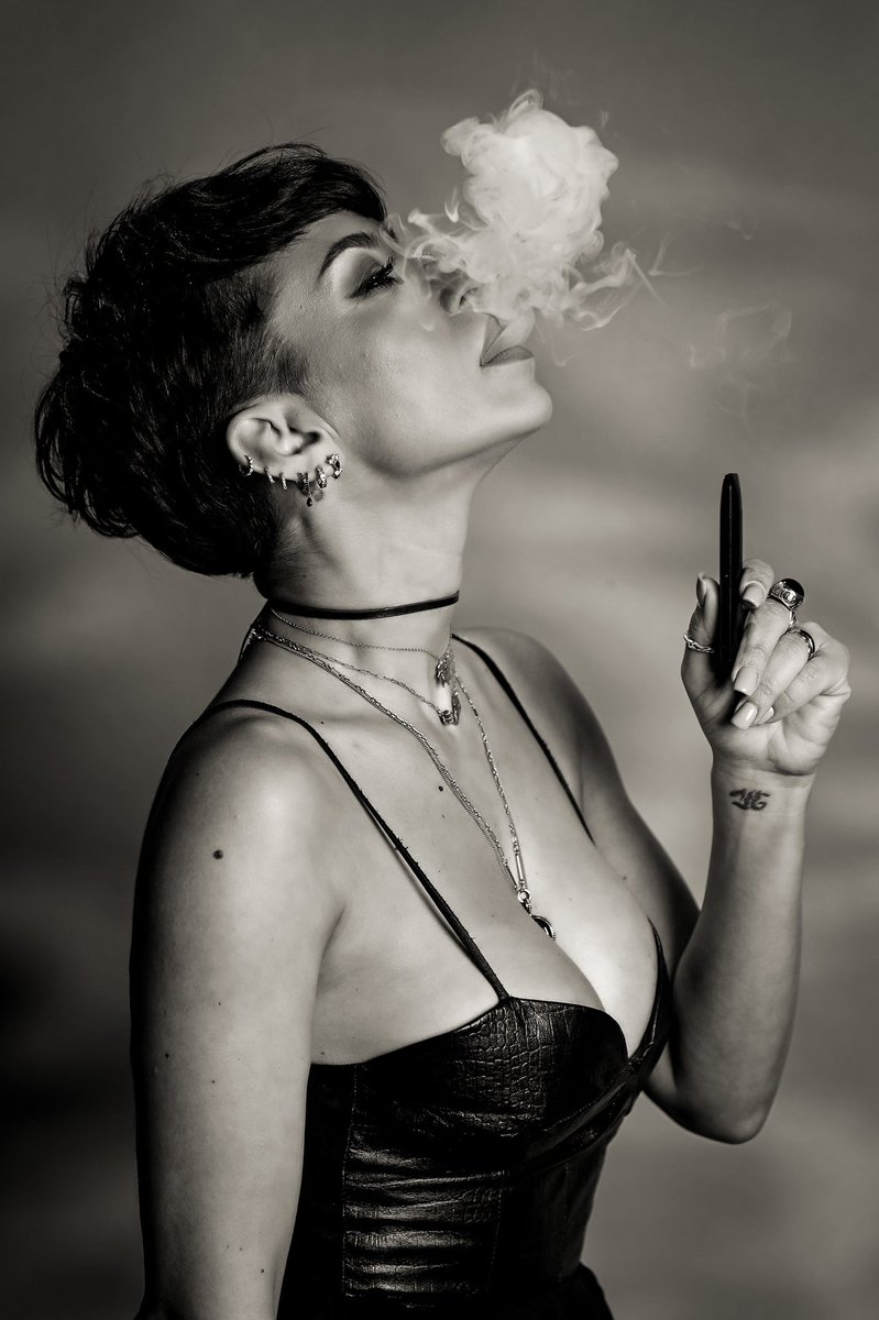 mygiulia's tweet photo. This is one of my guilty pleasures…
but the thing is I never feel guilty for my pleasures! 🤭
Show me some ❤️ and enjoy @lets_yoop !
#badassmom #mygiulia #letsyoop #yoop2.0
#cbd https://t.co/XZcueRxE50