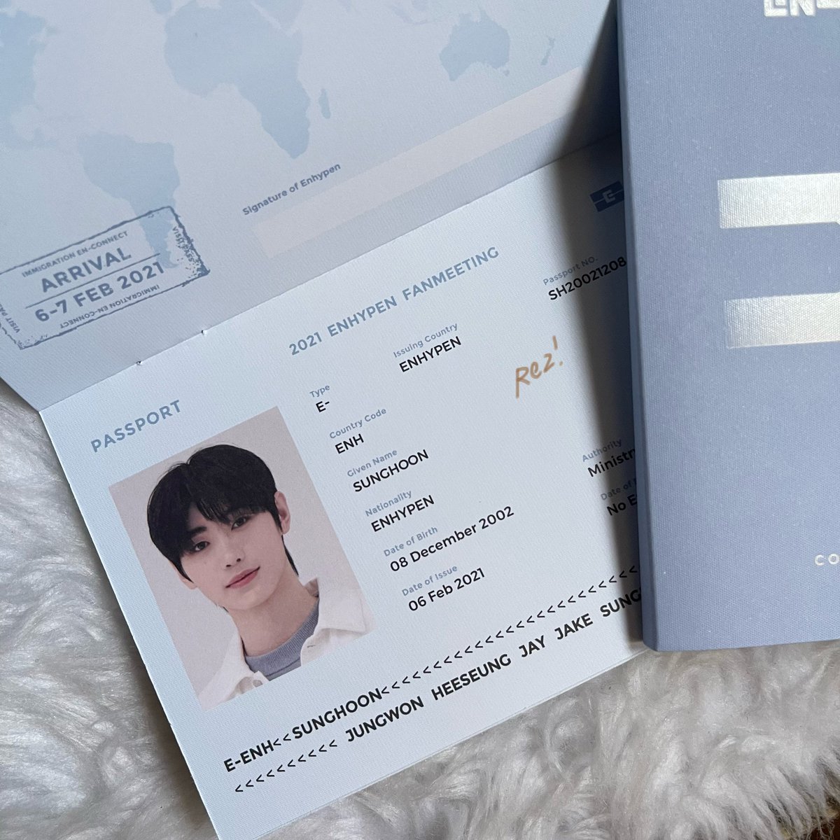 pshmaiI's tweet photo. wts lfb ph … 🫙
[ help rt pls ! 

𓂃 sunghoon en-connect passport 

⧽ pls let me know ur budget kasi idk the mp for this one ! 
⧽ addtl P10 for pf
⧽ payo / 3 days res
⧽ sco / ggx
⧽ reply or dm to claim ! ᥫ᭡ https://t.co/ze8oOVMHjb