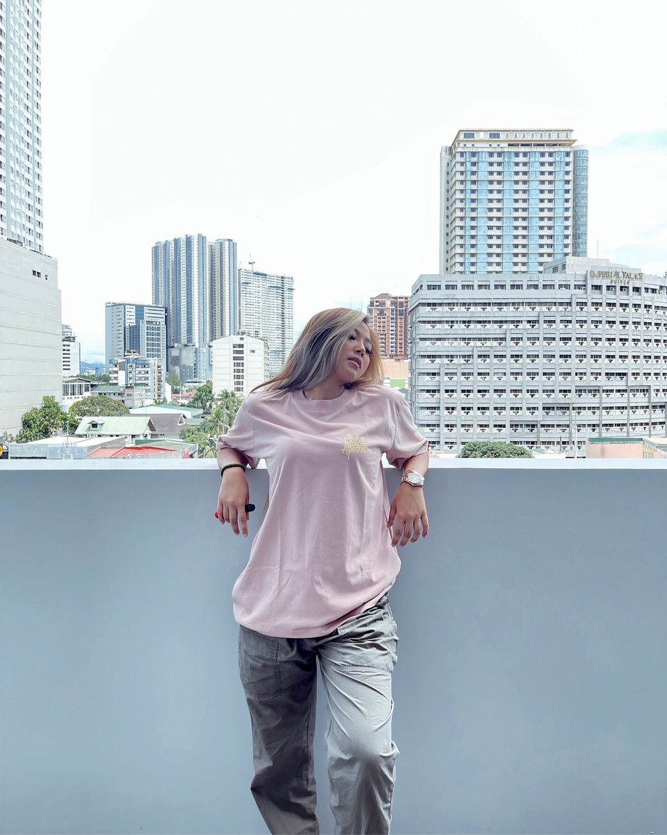 higheraperture's tweet photo. @_lykab with her personal approach in reppin’ our Basic Script Tee! Get yours now! ⚡️

Order here ⬇️
https://t.co/6nuhuIVL1P https://t.co/aH9ROzIGK0