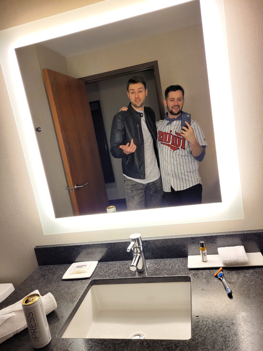 IsaacToen's tweet photo. A couple of the good ones from the weekend. Great celebrating with these guys @Showedup_27 @Gdvieux https://t.co/uGnKbTuuTo