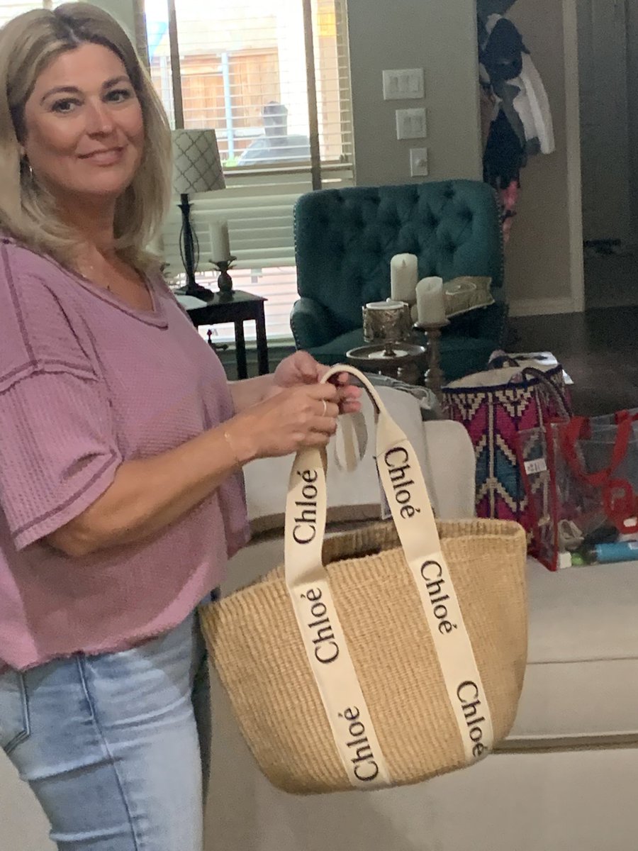 Erin Nicklaus tweet media