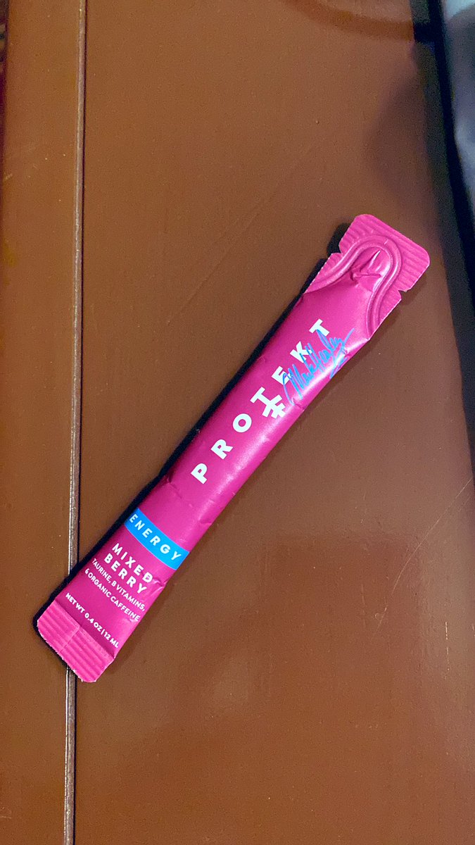 pro2tect's tweet photo. Mark Healey hooked me up with one of his hydration/energy packets 💪🏽🌊 #PROTEKT https://t.co/HAl7XYVZZN https://t.co/wKZVnUdslO