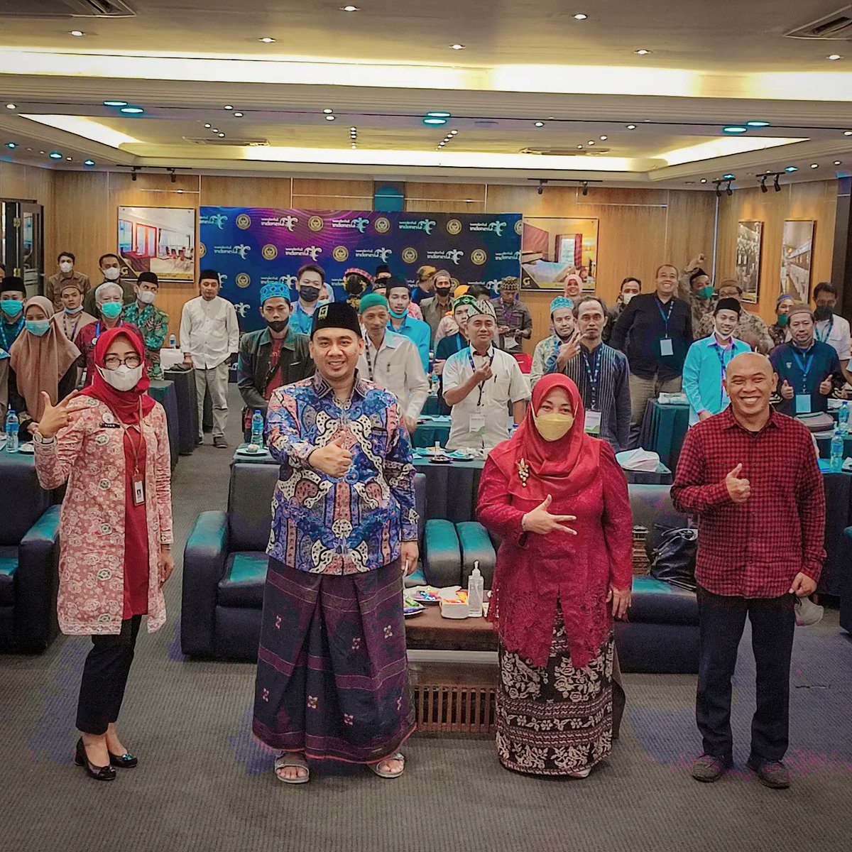 RojihUbabMaimun's tweet photo. Alhamdulillah. Telah terlaksana acara BINCANG KREATIF SUB SEKTOR SENI PERTUNJUKAN DI KABUPATEN KUDUS
dengan tema:
"Pengembangan Ide Kreatif Menjadi Sebuah Karya Seni Pertunjukan". dengan hikmat dan lancar. @DPP_PPP
#dppppp #ppp https://t.co/Ob8flxdOOY