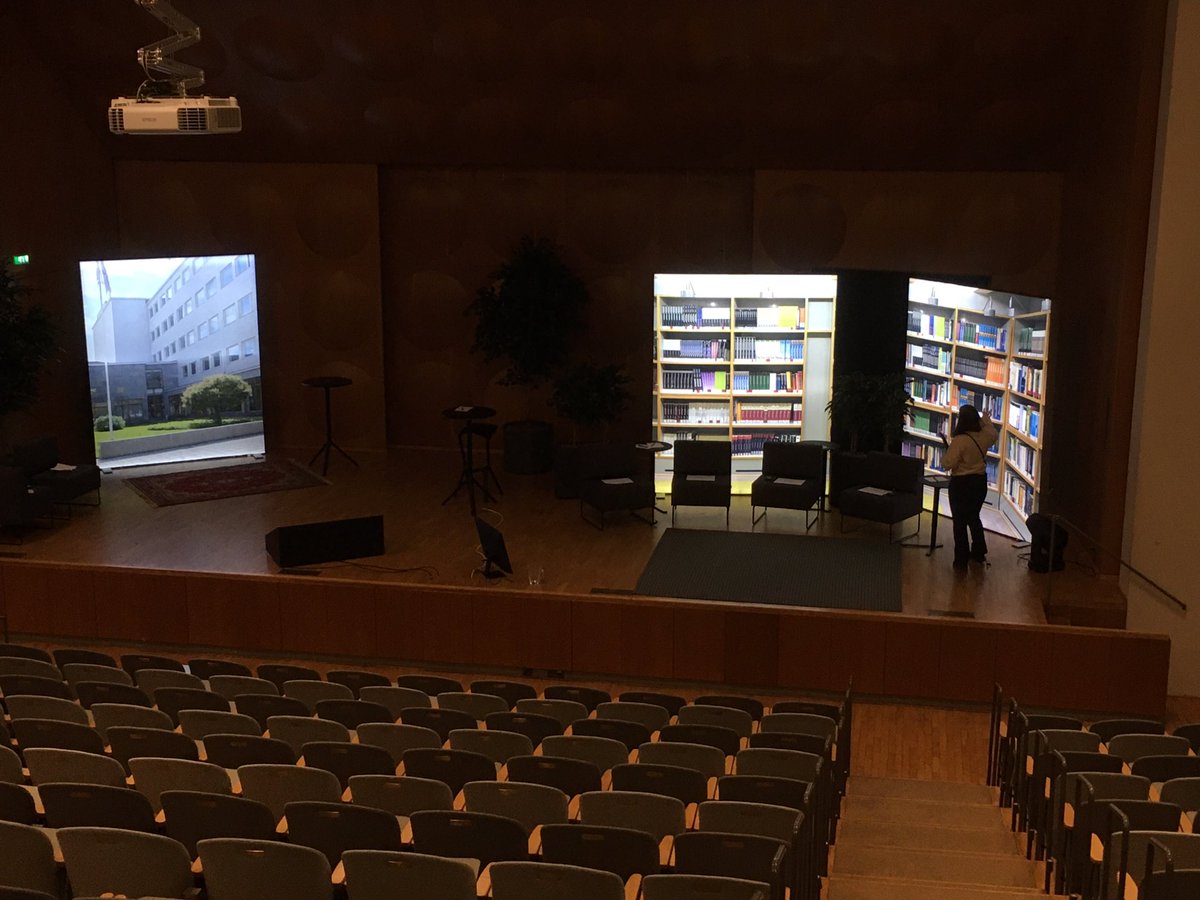 helsinkialumni's tweet photo. Vi är strax redo för sändningen för #Alumnträffen2022 vid @Hanken_fi Teman är .”Vad krävs för social hållbarhet i arbetslivet?” #helsinkialumni #wearehelsinkiuni #hållbarhet https://t.co/gFhryz4mhf