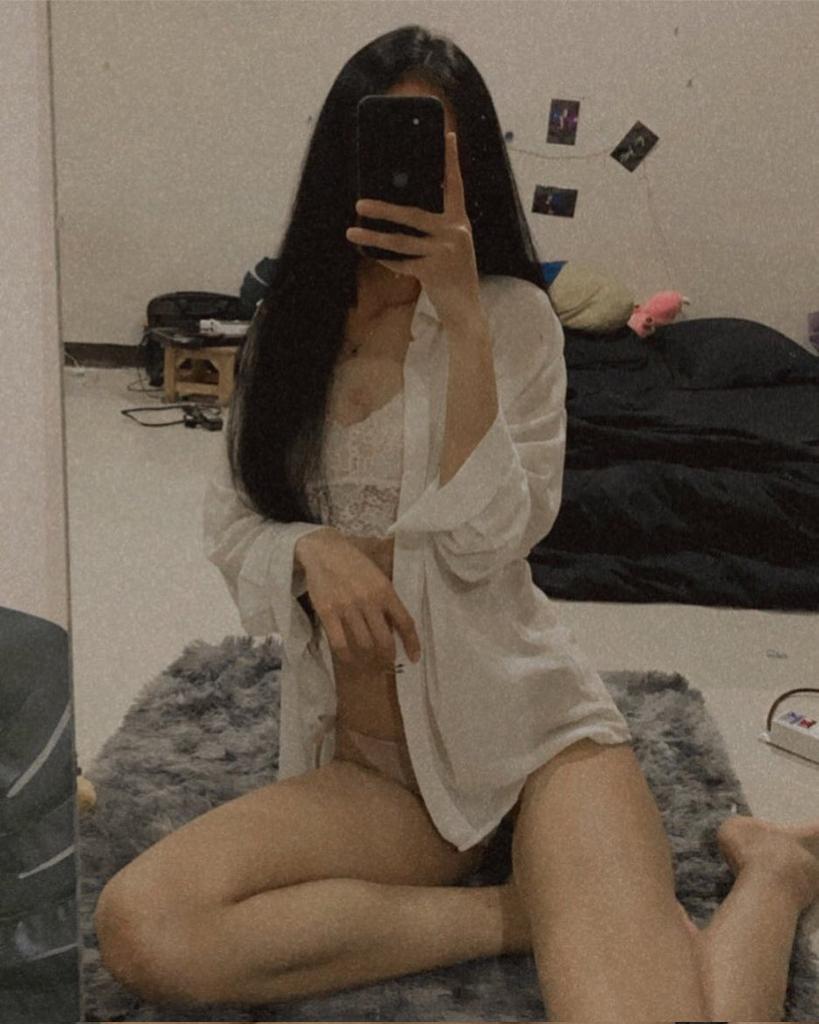 Putrisari8726's tweet photo. Open ya hari ini 💕
wa ada di bio😝

#availsemarang
#openbosemarang 
#bosemarangkota 
#OpenBO https://t.co/n17sBOdieI