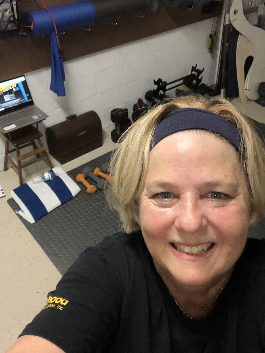 Heidijoh's tweet photo. My birthday gift to myself- working out every day before school. #thisissixty #21dayfix https://t.co/Pl2wckbCQ5