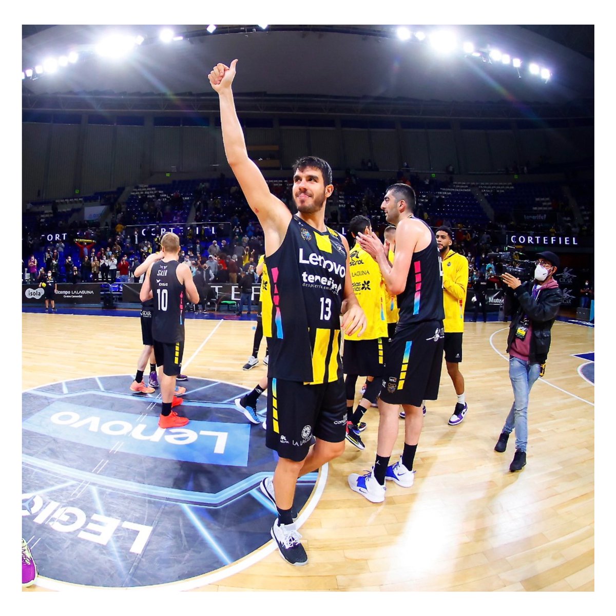 sergiorguez93's tweet photo. ¡Contento por esta victoria tan trabajada por todos! Llegando a la cifra de 100 partidos en la liga @ACBCOM . Y sobre todo deseando que sean muchos más. ¡Gracias por el apoyo! https://t.co/rY34v68ZPs