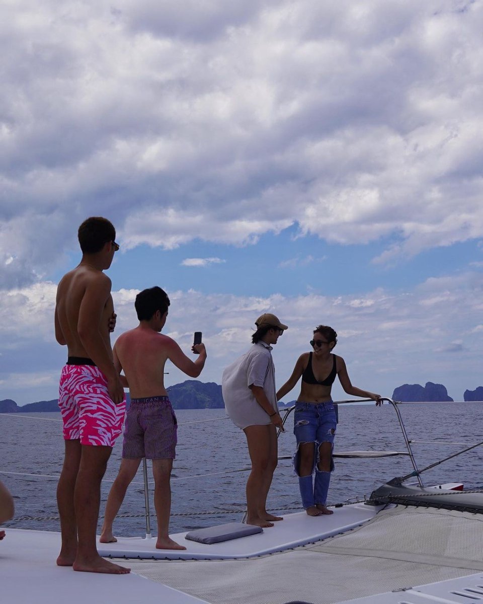 inquirerdotnet's tweet photo. ‘I LOVE YOU, PARES ☀️’

LOOK: Actor-singer Kyle Echarri shared snippets of his recent beach trip in El Nido, Palawan with friends and co-actors Daniel Padilla, Kathryn Bernardo, Joshua Garcia, Ria Atayde, Zanjoe Marudo, and Yubs Azarcon. | 📸: Kyle Echarri/Instagram https://t.co/EaiBSgHMOa