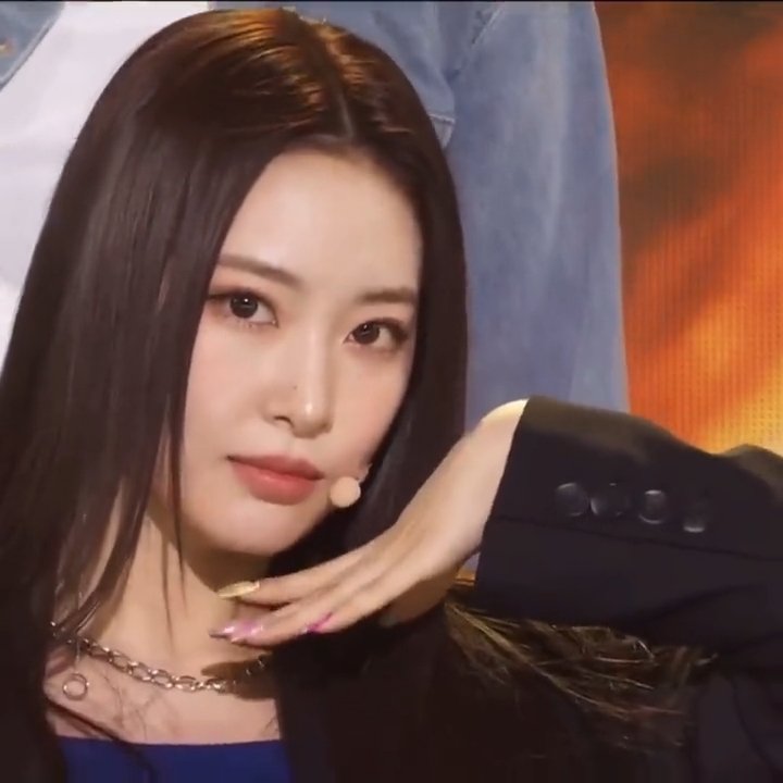 ؘ (@lookszoa) on Twitter photo 