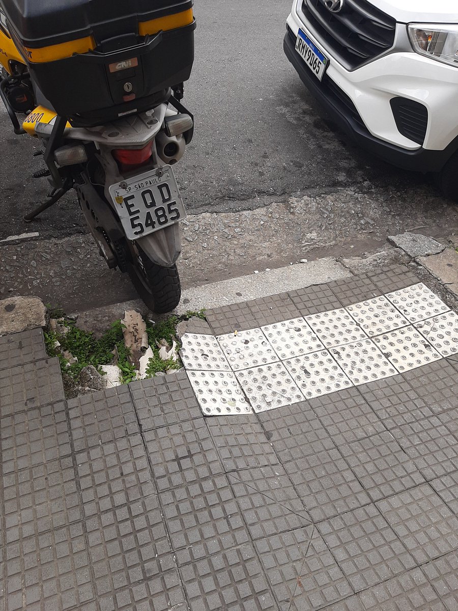 Guilher18637482's tweet photo. @CETSP_ bom dia.
Imagem captada ontem na rua do Carmo. 

Obrigado pelo exemplo https://t.co/QHOBGSMr55