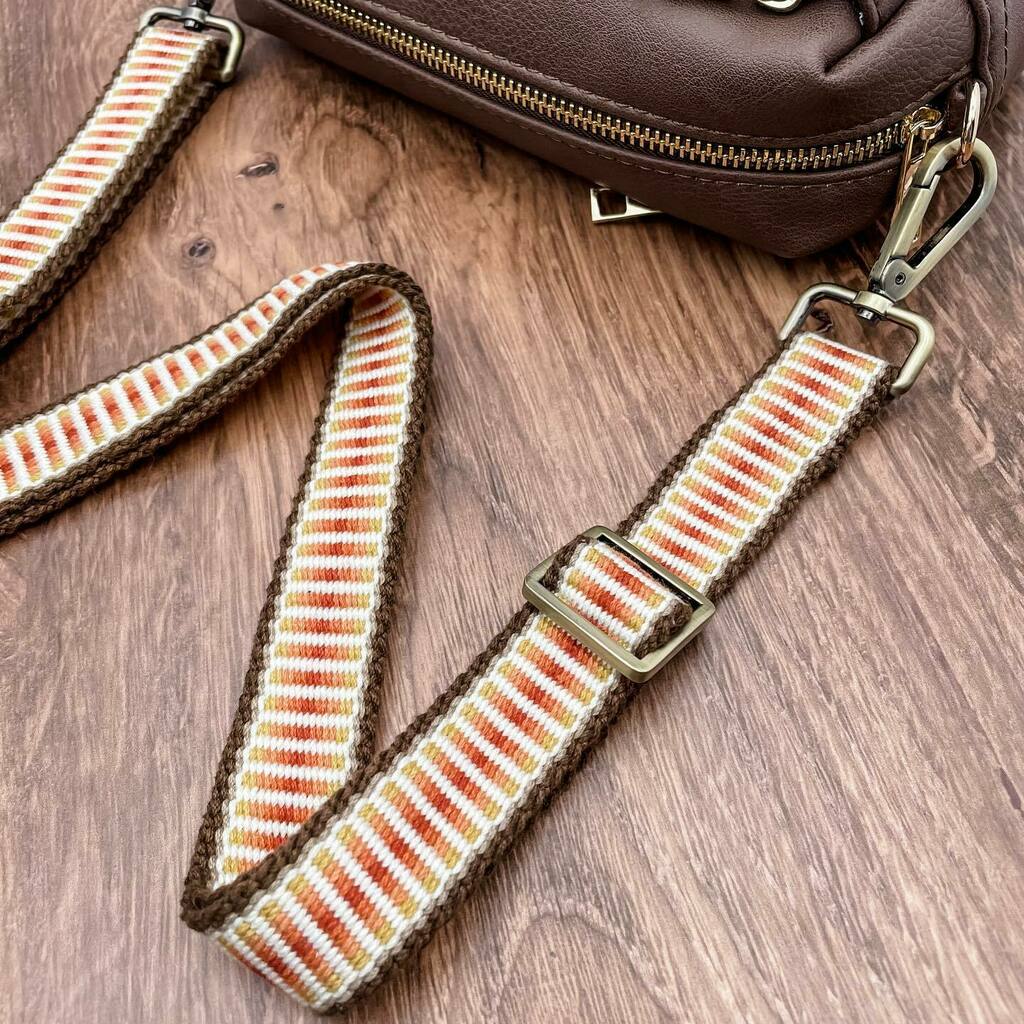 WildCarrotWoven's tweet image. Day 46: #the100dayproject 

Same bag, different strap! Interesting how adding a different color to the same handbag can totally change the look. (Swipe to compare) What color would you like to see paired with this bag?

#the100dayproject #colorstyle #col… instagr.am/p/CbuY7I4urVX/