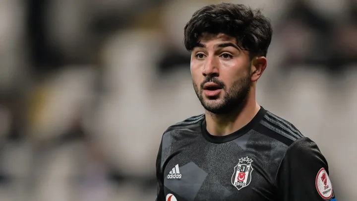 🦅 Beşiktaş'ta Güven Yalçın ile yapılan yeni sözleşme görüşmelerinde anlaşma çıkmadı... ✍️Güven, 5 milyon TL'yi kabul etmedi... #Besiktas #guvenyalcin