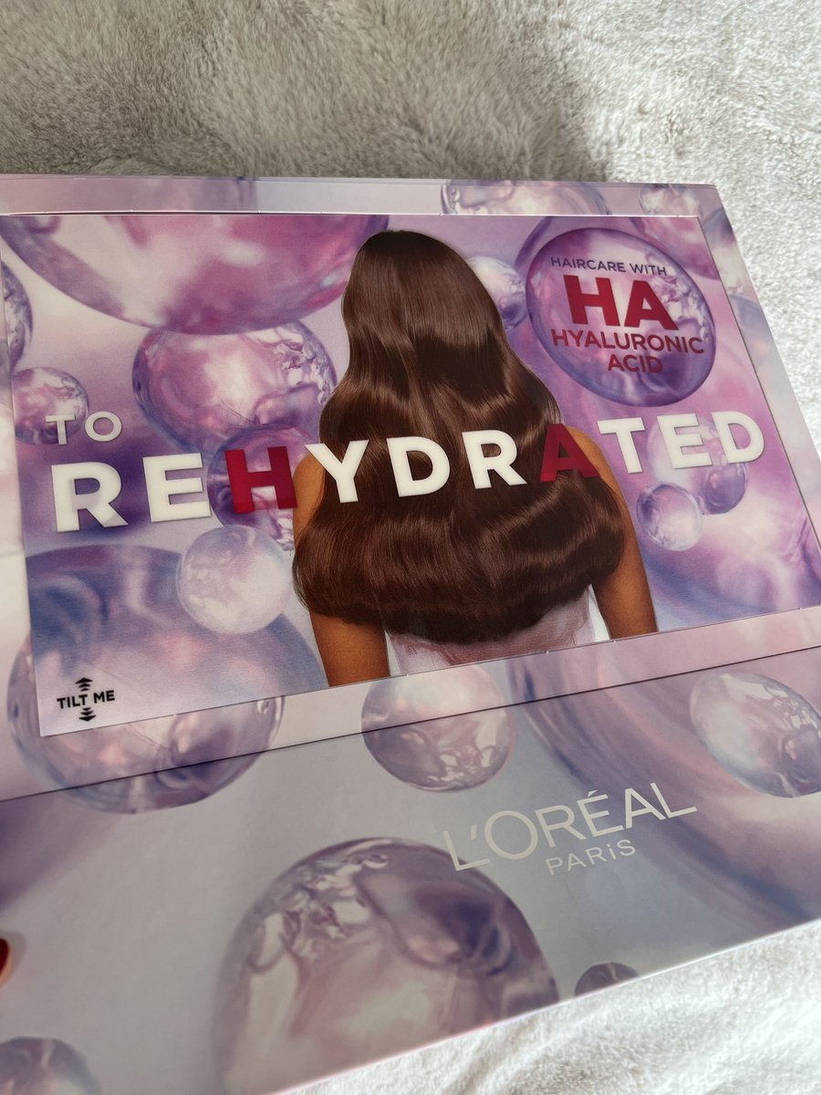 RubyJade4's tweet image. WHAT A DAY!! Just received my first big branded PR package EVER from @LOrealParisUK @lorealparis can’t wait to try the hair products out thank you so much 🥺😭💕💕