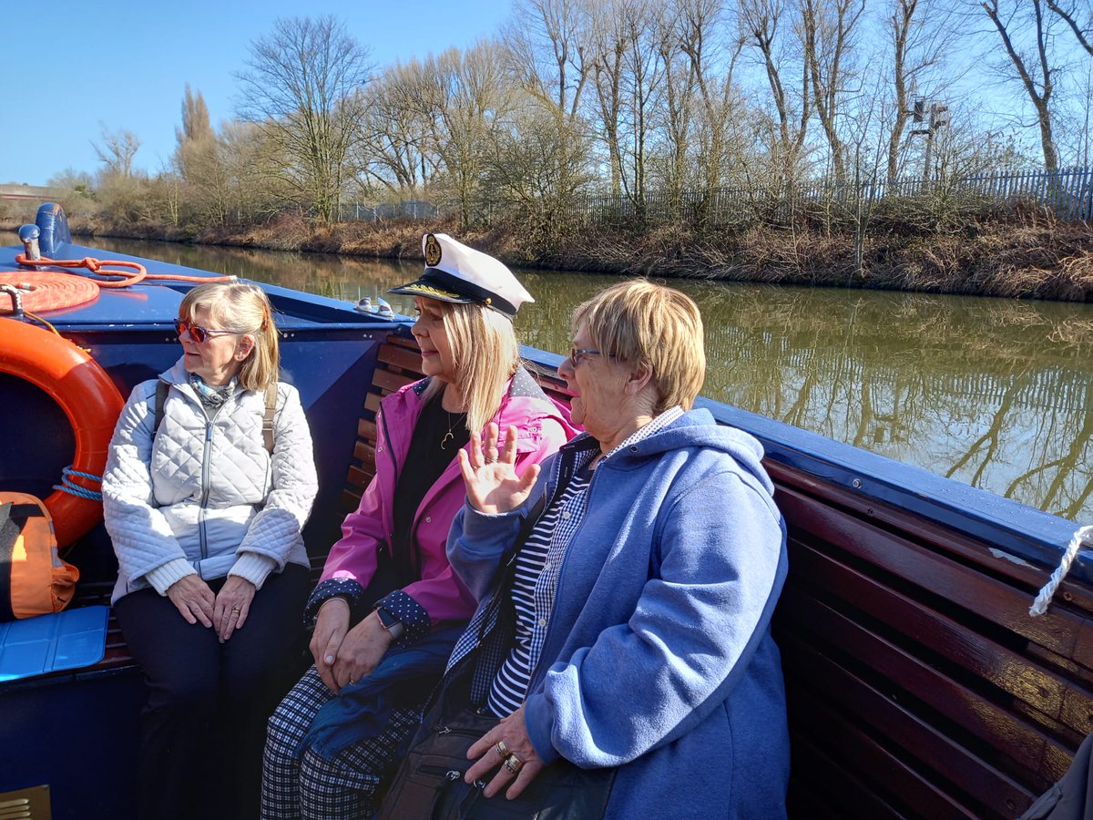 _bfriend's tweet photo. Hold on to your hats, everyone ⚓. Our #Doncaster Social Club took a trip down the canal with our friends at @LockSwinton recently. On the lookout for wildlife &amp; wobbly waves. Super day out! https://t.co/wsxYbZNrk3