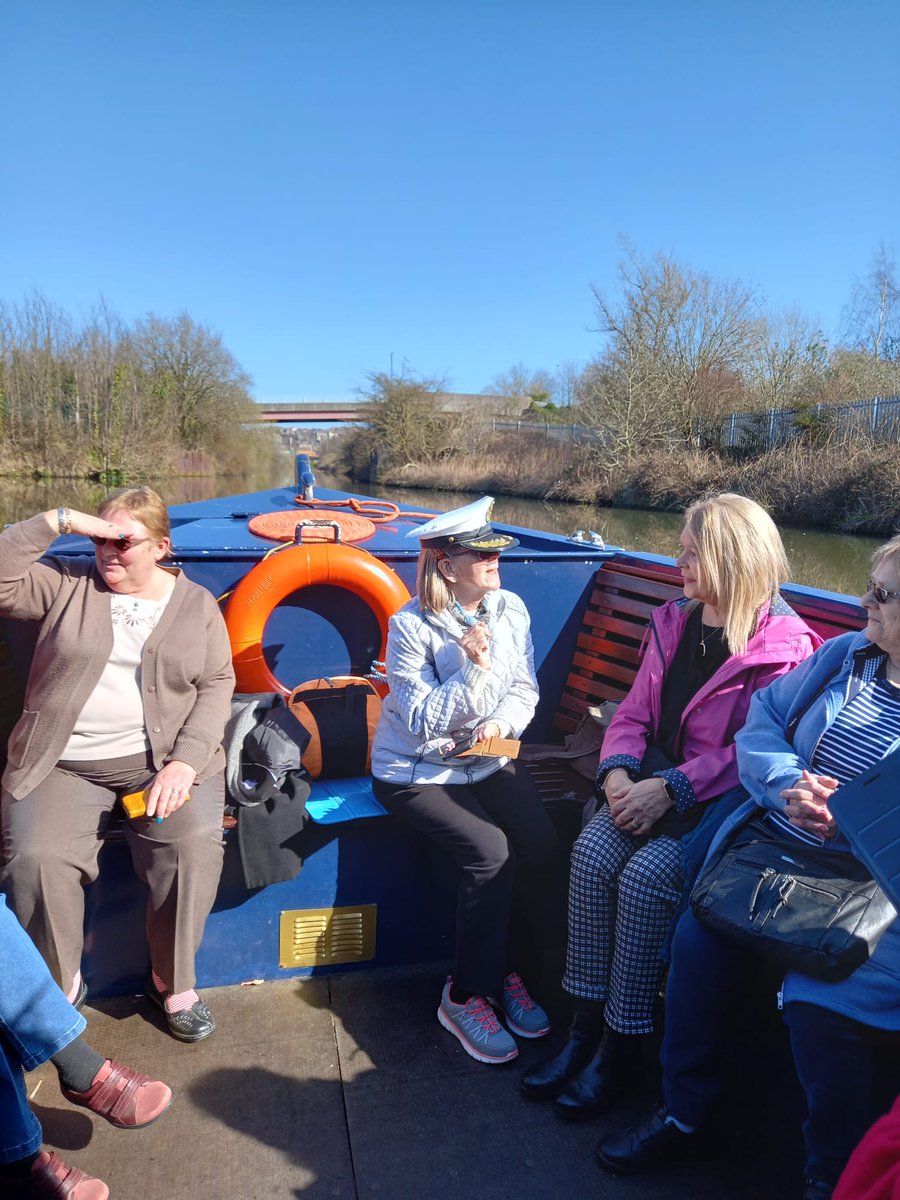 _bfriend's tweet photo. Hold on to your hats, everyone ⚓. Our #Doncaster Social Club took a trip down the canal with our friends at @LockSwinton recently. On the lookout for wildlife &amp; wobbly waves. Super day out! https://t.co/wsxYbZNrk3