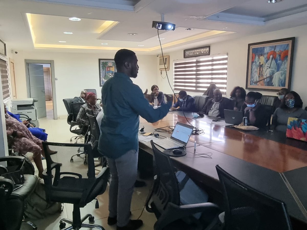 citizen_gavel's tweet photo. To further foster the improvement of justice delivery in Nigeria through technology, Gavel's legal team is conducting a three-day training for counsels at the Lagos State Ministry of Justice on the usage of Justice Clock.
#Tech4Justice #JusticeClock
>>> https://t.co/abnWRNEnKF