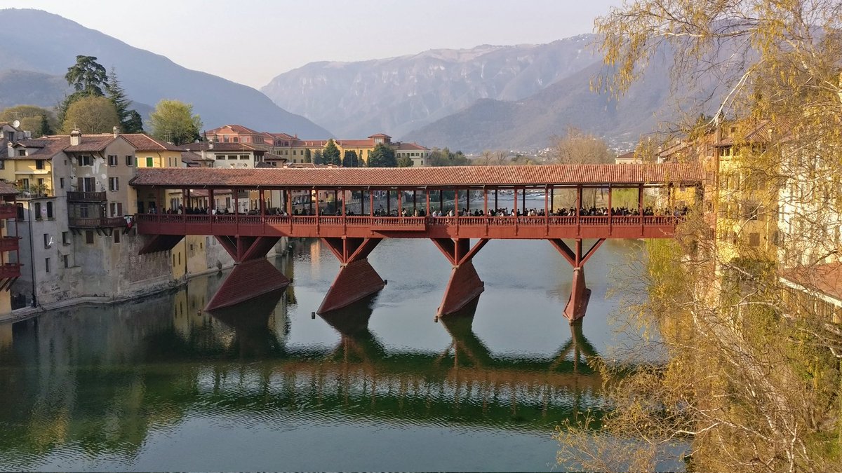 baillyp's tweet photo. Te korte #erasmusplus projectmeeting in Bassano del Grappa🇮🇹 rond implementatie van #STEAM + #computationalthinking in #basisonderwijs. Boeiende internationale groep met warme onderwijsliefhebbers. Tegelijk genoten van het moois en lekkers. @Erasmus_Project @GO_onderwijs #GOleert https://t.co/wrwUwsgxCM
