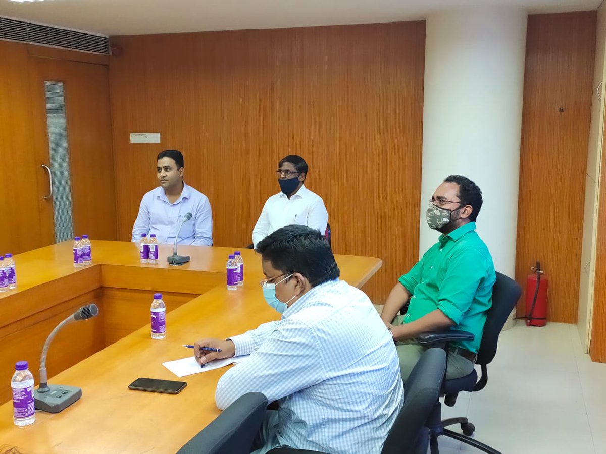 T-61 आज बुधवार, दिनांक 30 मार्च 2022 मुख्यालय (कॉन्फरन्स हॉल) मे हिंदी कार्यशाला का आयोजन किया गया|  कार्यशाला मे डॉ. आरिफ महात, प्रोफेसर, विवेकानंद कॉलेज ने "माध्यम एवं भाषा (कार्यालयीन भाषा)"  विषय पर व्याख्यान किया| <a href="/cgstcuspunezone/">CGST & Customs Pune Zone</a> <a href="/cbic_india/">CBIC</a>