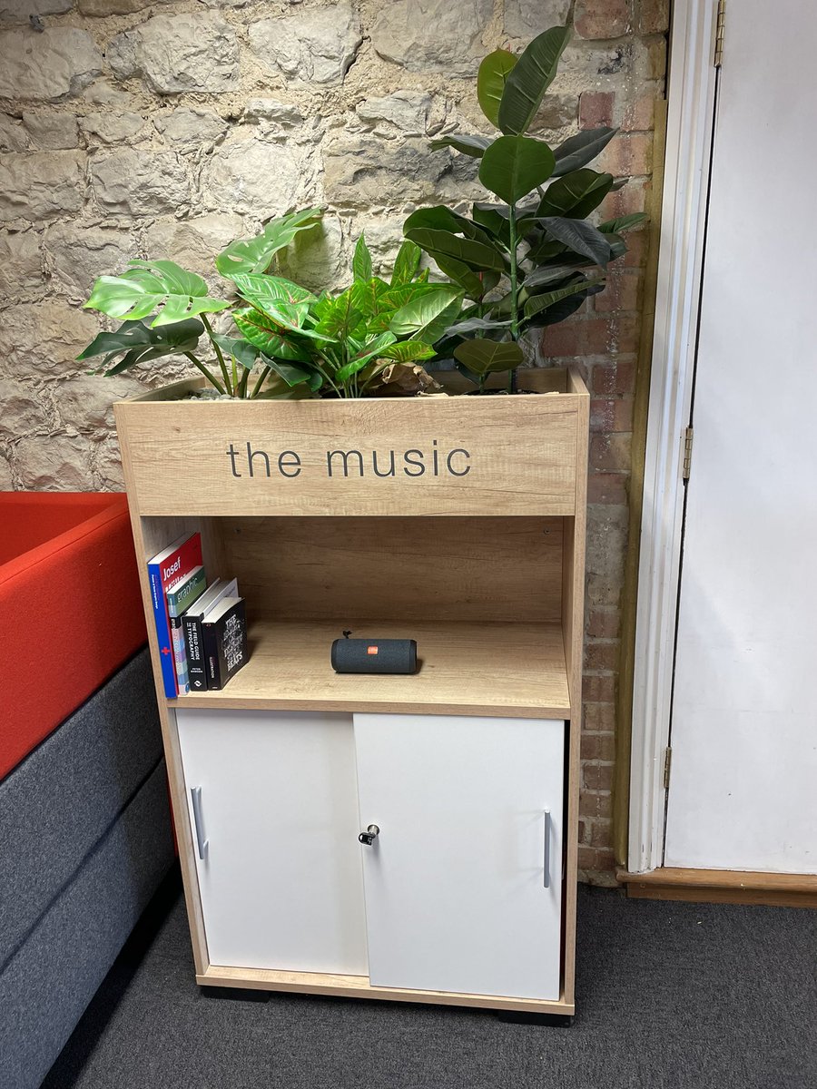 DonovanTraining's tweet photo. Loving the new working space in the Oast studio of our good friends at n-fuze - my home for today https://t.co/YkmZgfSjEa