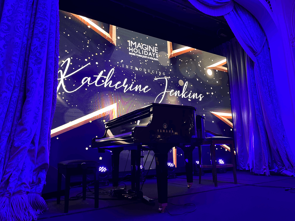 Universal Live tweet media