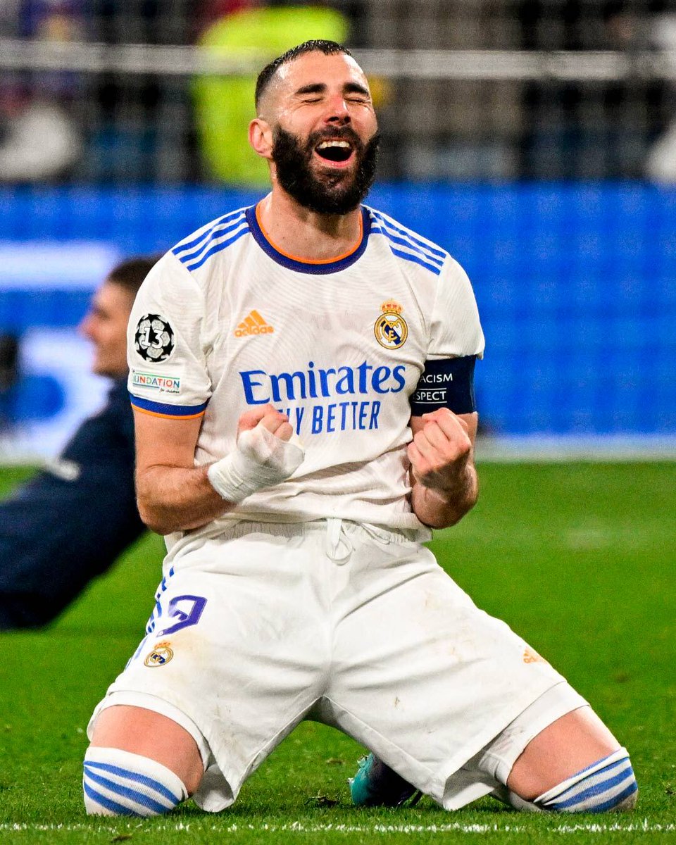 realmadrid's tweet photo. 👏 ¡#RMFans, aquí tenéis a vuestro #JugadorCincoEstrellas @futbolmahou de marzo!
✨ @Benzema https://t.co/dMlP71YO5s